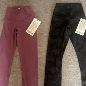 NWT never worn! Lululemon Align HR Crop 23" Size 0. Plum/Blk Camo, scallop edged